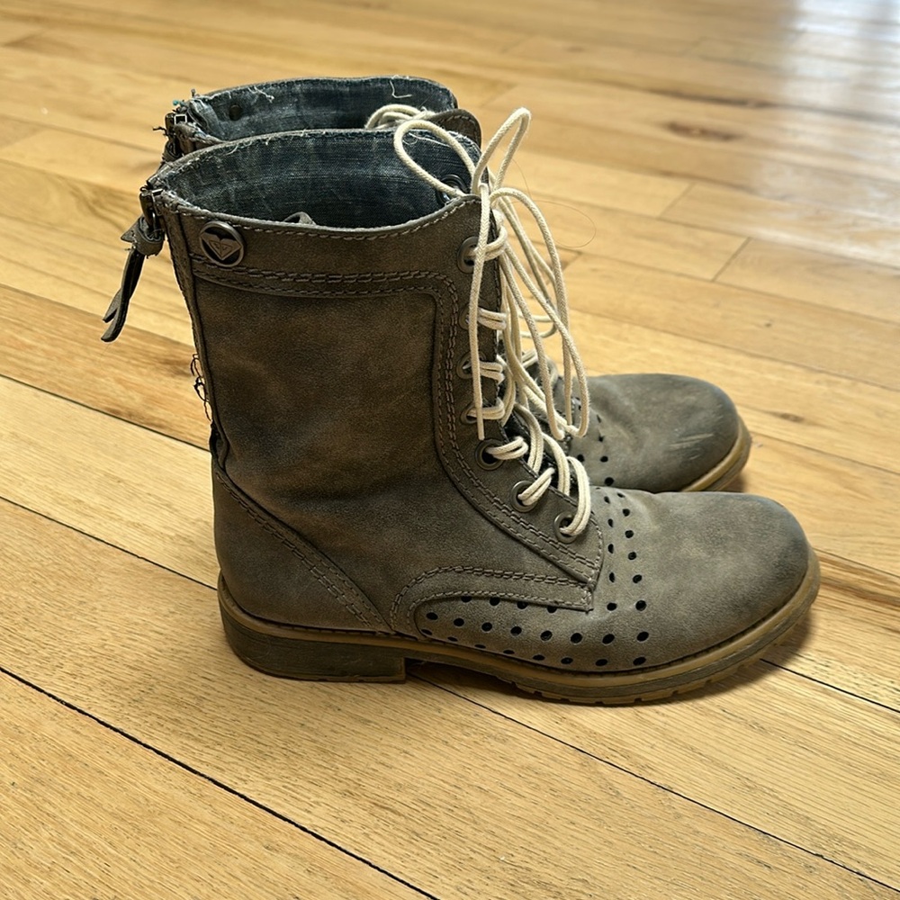 Roxy zipper boots.
